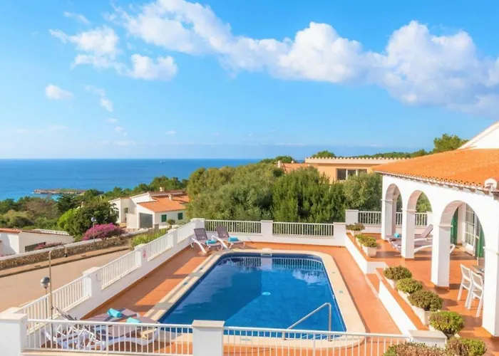 úrsula Santo Tomás