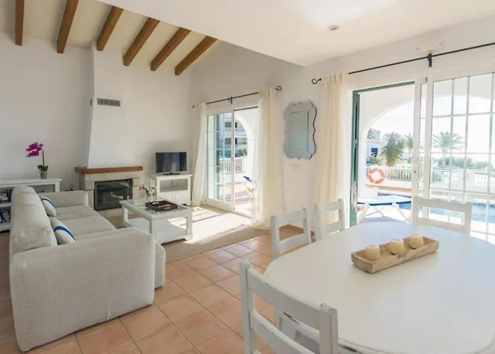 úrsula Santo Tomás